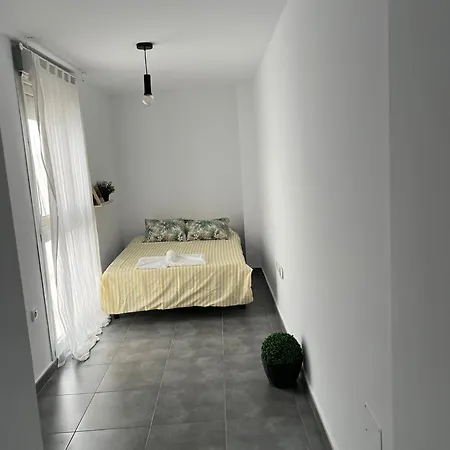 Solymar Apartment *